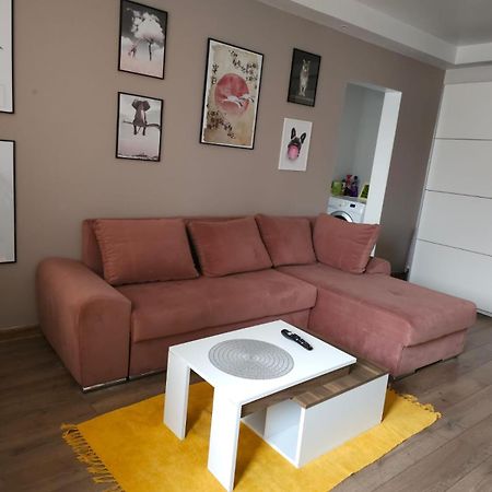 Apartament Near The Park Two Rooms Bukarest Eksteriør billede