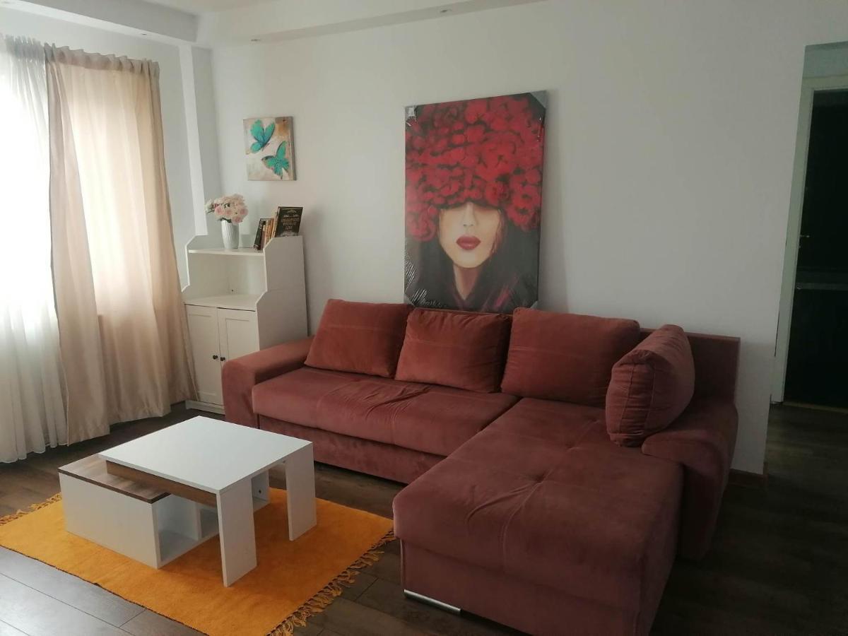 Apartament Near The Park Two Rooms Bukarest Eksteriør billede